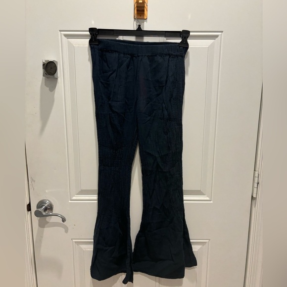 q house of basics  flare pants - Picture 1 of 4